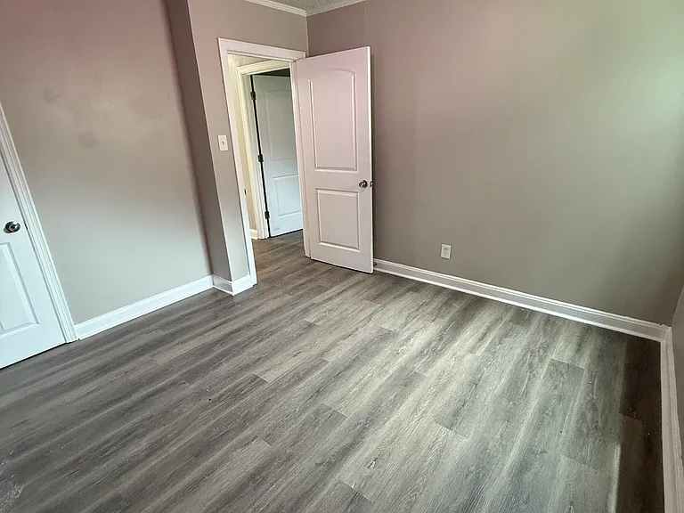 935 Isabelle St — Photo 11