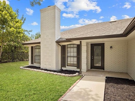 3rd image of 1806 Sagebrush Dr #1