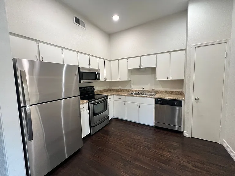 10432 High Hollows Dr #L — Photo 19