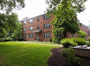 412 S College St APT 205, Carlisle, PA 17013
