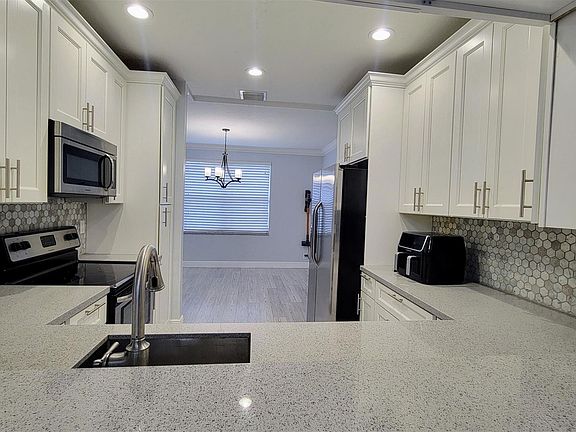 3rd image of 16862 SW 1st Street