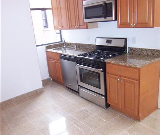 2nd image of 170 W 73rd St APT 12D