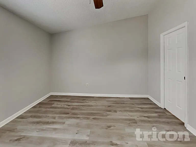 27 Princess Rose Dr — Photo 7
