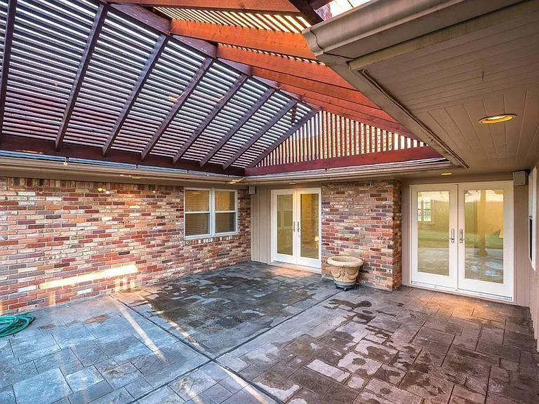 5046 Yarwell Dr — Photo 30