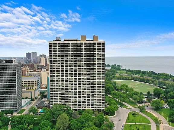 4th image of 2800 N Lake Shore Dr APT 1215