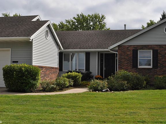 3rd image of 133 W Randall Rd
