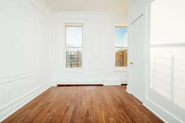 Rented by Nooklyn NYC LLC | media 21