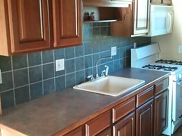 9835 Woodland Ct, Ypsilanti, MI 48197