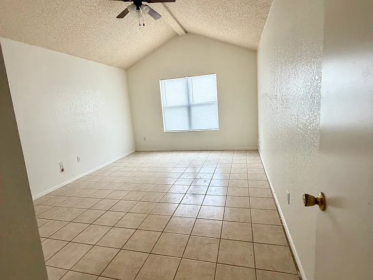 344 Bartlett Dr #E — Photo 29