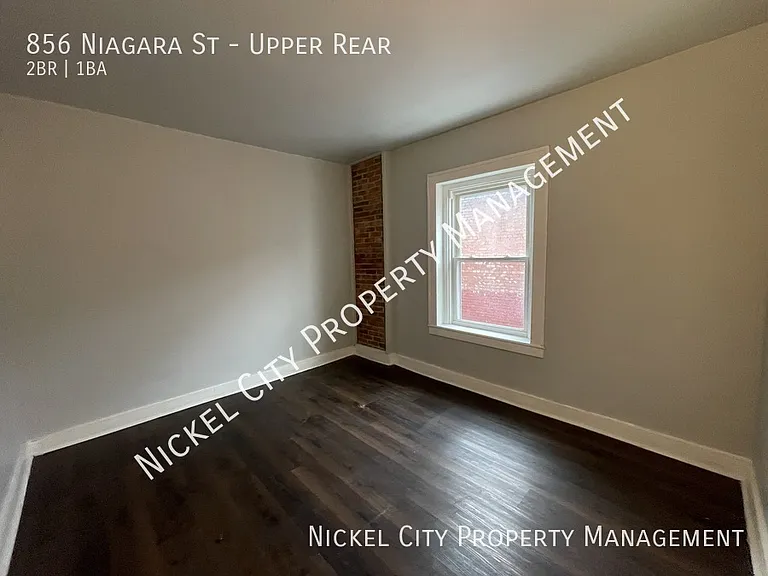 856 Niagara St #UPPER REAR — Photo 3