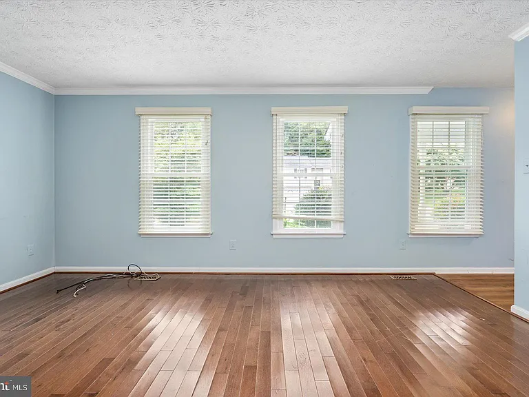 2505 Buckingham Ct — Photo 8