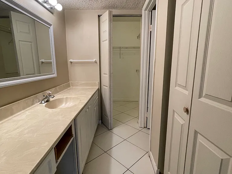 9755 Westview Dr #1215 — Photo 6