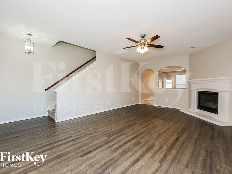 7060 Chapelridge Dr — Photo 3