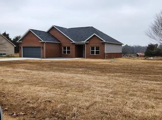184 Peaceful Meadows Ln, Paris, TN 38242