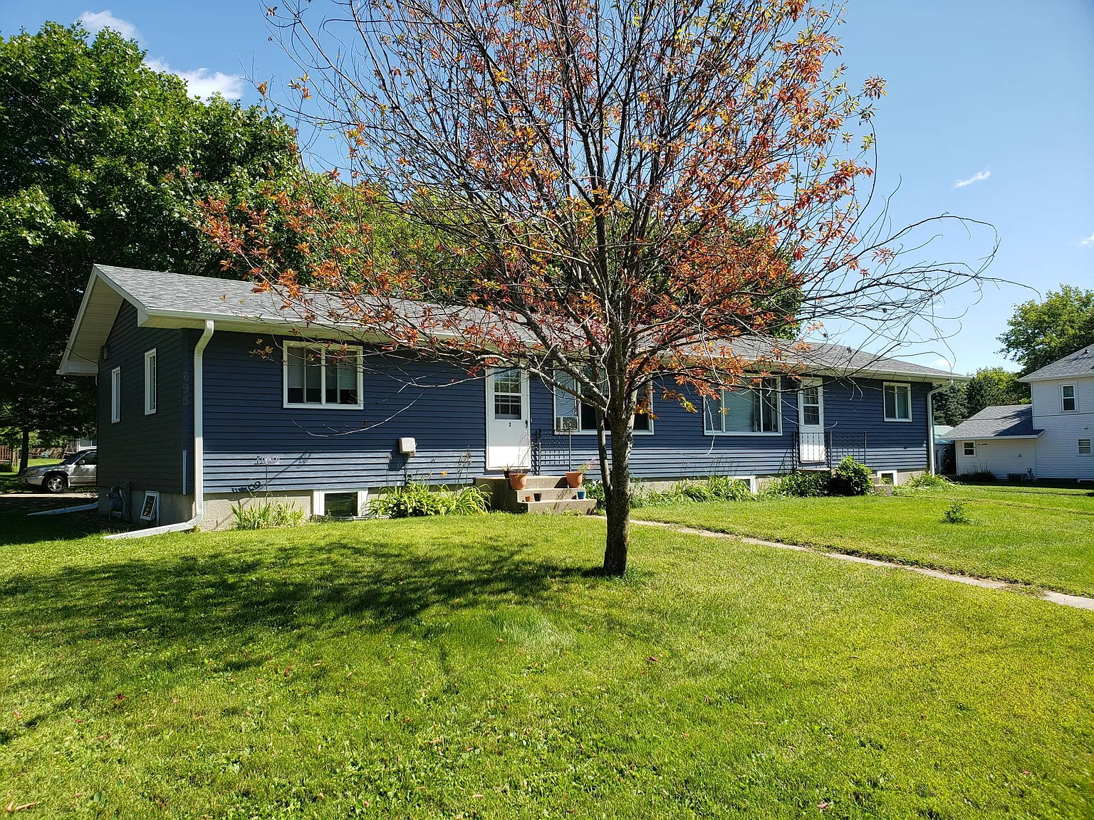 695 Jackson Ave SW — Photo 1