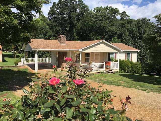 1st image of 160 Pleasant Dr