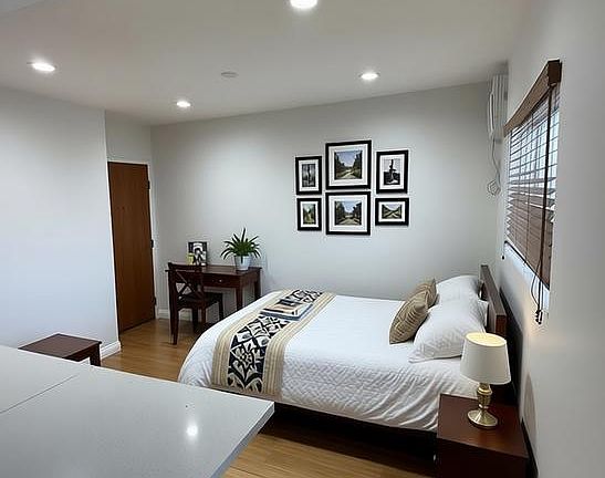 5th image of 5567 Inglewood Blvd #12