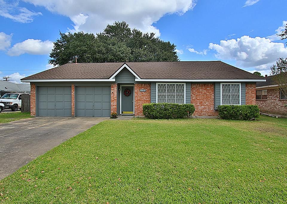 1st image of 12010 Sela Ln