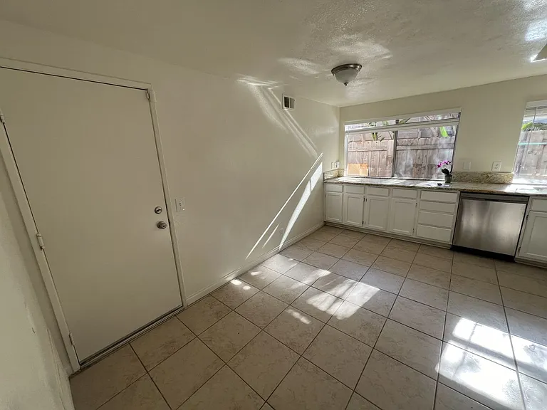 1772 Corta Cresta — Photo 14
