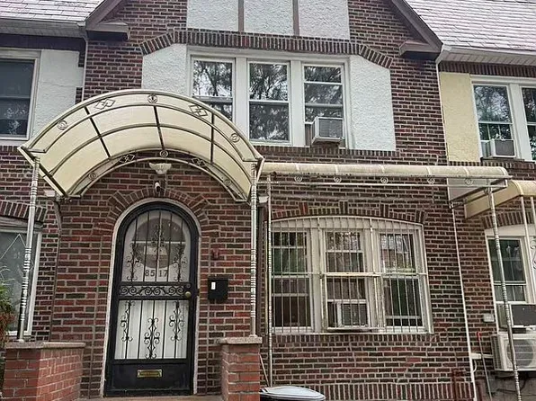 8517 66th Rd, Rego Park, NY 11374