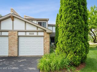 1531 Columbia Ct, Elk Grove Village, IL 60007