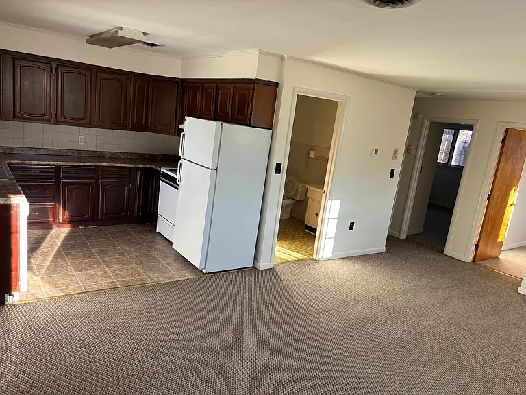 918 Church St #C — Photo 2