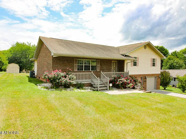 311 Newman Dr, Kodak, TN 37764