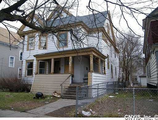 3rd image of 1625 Midland Ave