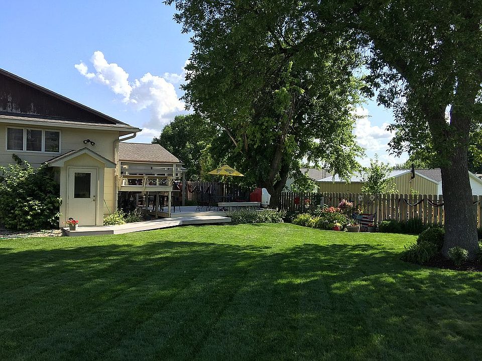 2nd image of 604 9th St
