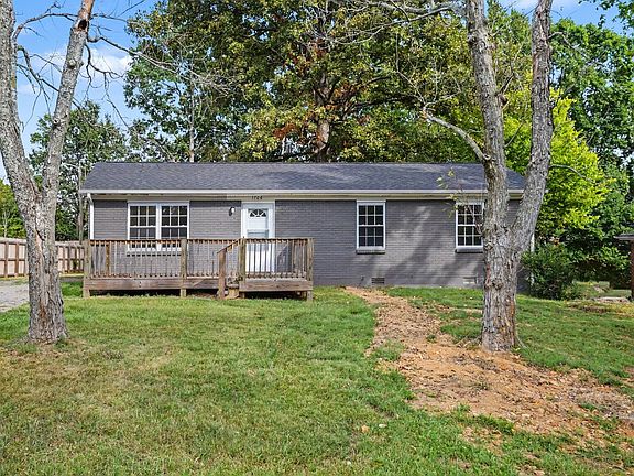 2nd image of 1706 Woodside Dr