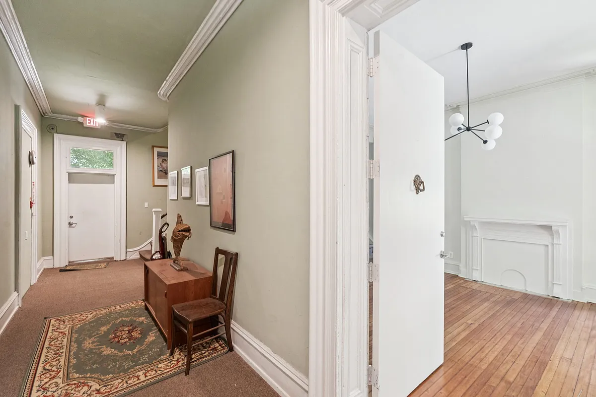 Building Photo - 53 E Logan St #2