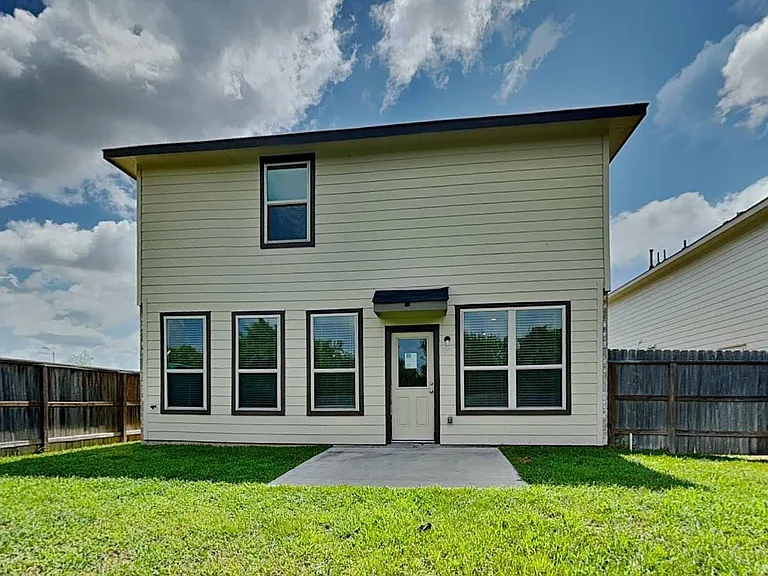 18743 Jasper Ridge Dr — Photo 15