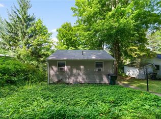 6390 Lakeview Dr, Hanoverton, OH 44423