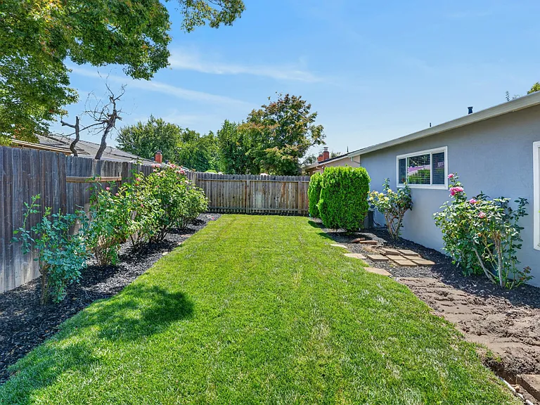 2833 Sandbrook Ct — Photo 17