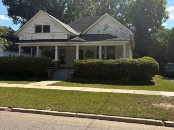311 W College Ave, Hartsville, SC 29550