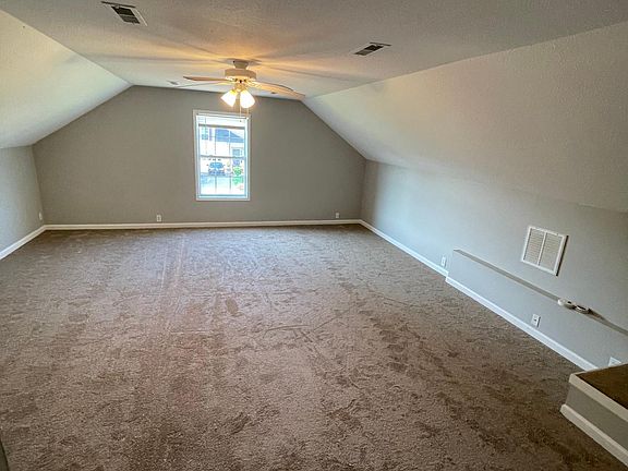 4th image of 779 Samantha Ln