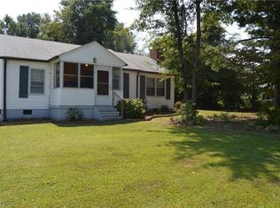 1933 Murrayhill Rd, Greensboro, NC 27403