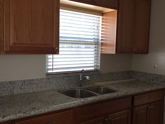4th image of 4392 35th St