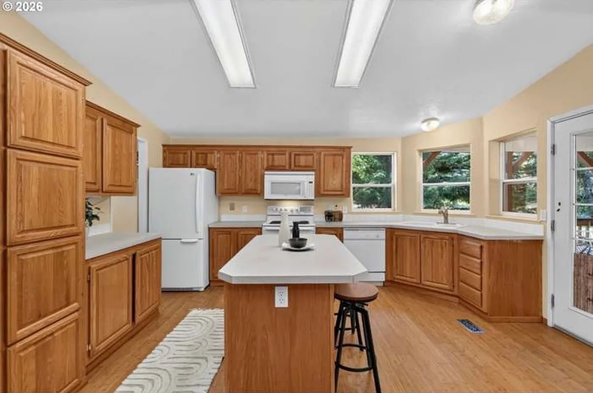 Graves Rd, White Salmon — Photo 4