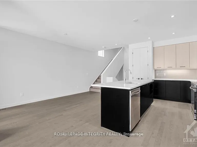 254 Shuttleworth Dr — Photo 12