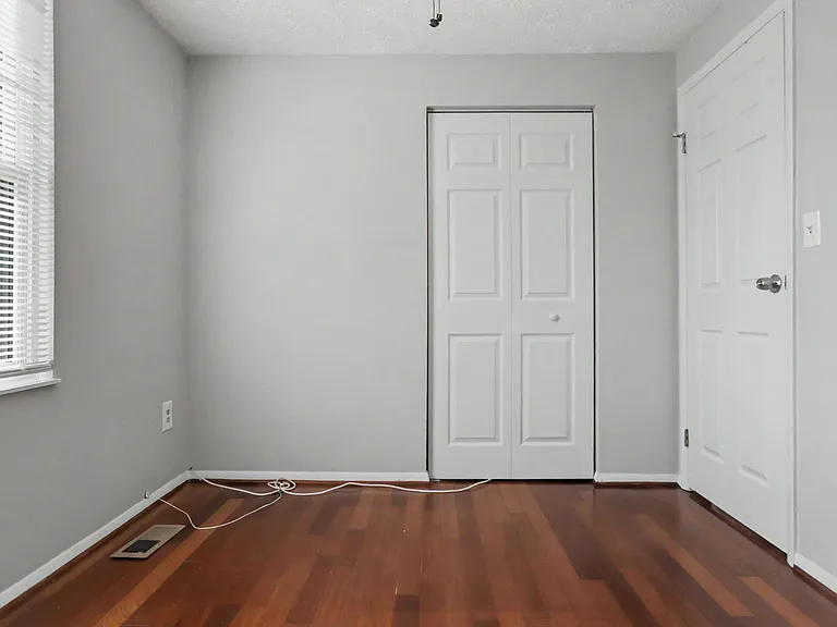 Upstairs Bedroom 4