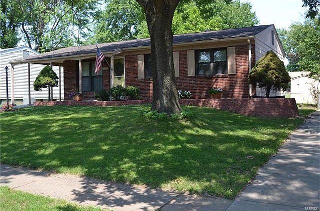 2nd image of 2846 Foxwood Dr