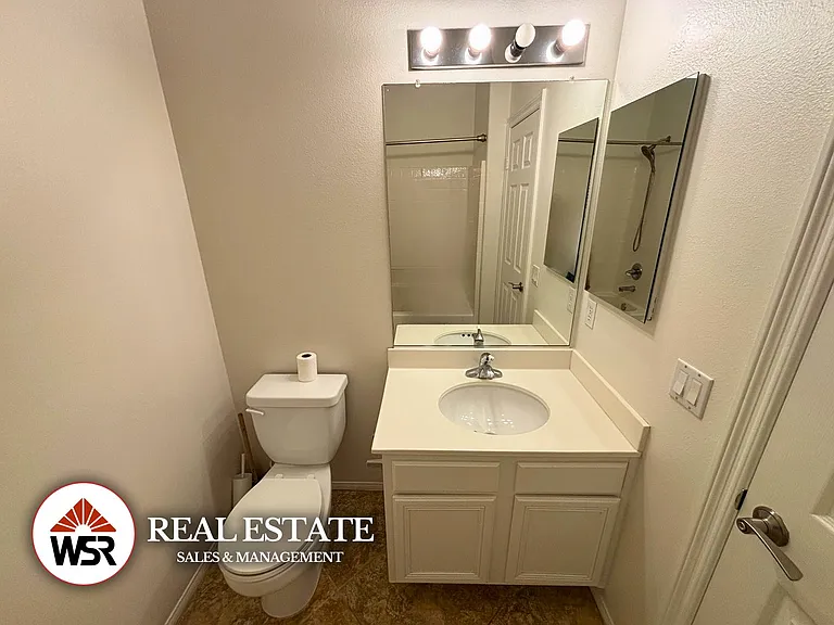 18691 Oak Park Dr — Photo 17