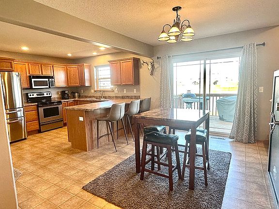 5th image of 1205 Amelia Dr #3