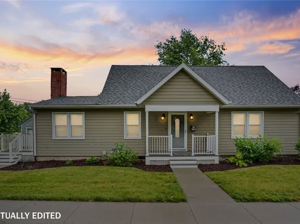 115 3rd St NE, Mount Vernon, IA 52314
