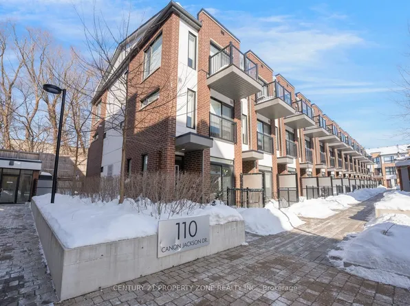 110 Canon Jackson Dr #102, Toronto, ON M6M 0C1
