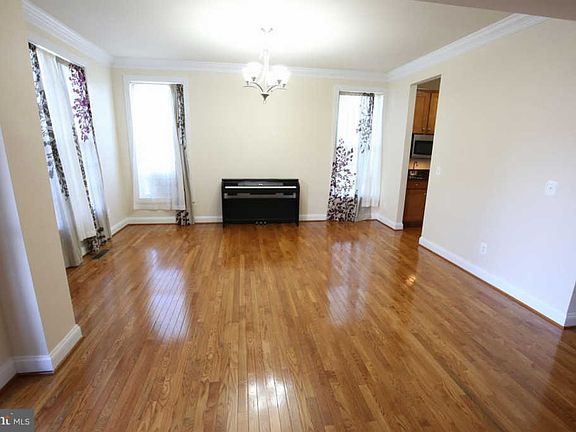 3rd image of 42689 Ashburn Tillett Dr