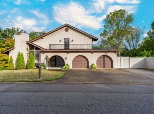 48 Hamill Rd, Huntington, WV 25701