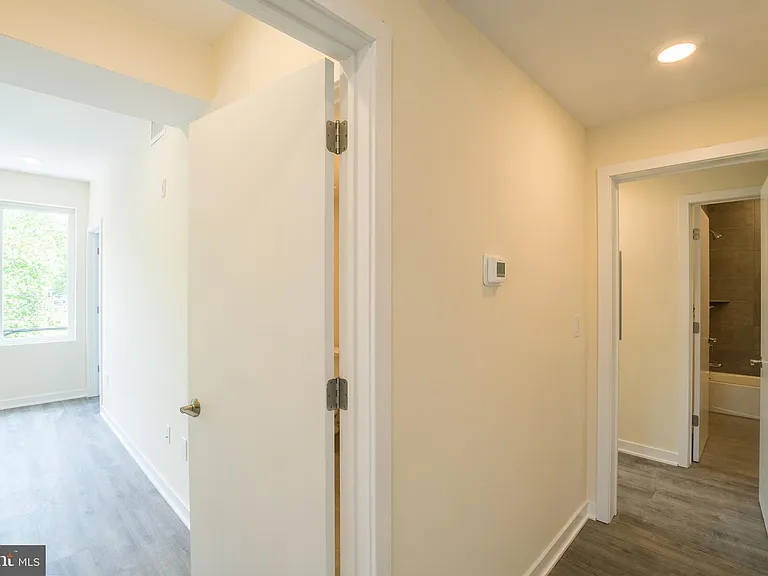 1300 S 24th St #D2 — Photo 9