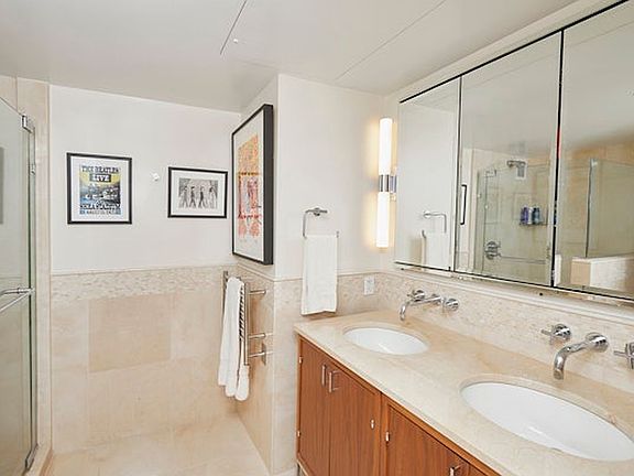 5th image of 200 E 66th St APT D202